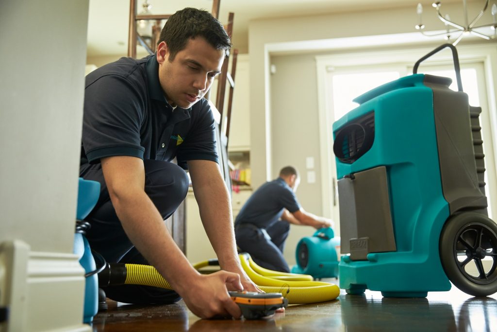 Uptown Water Damage Restoration - Servicemaster Restoration By simons - chicago