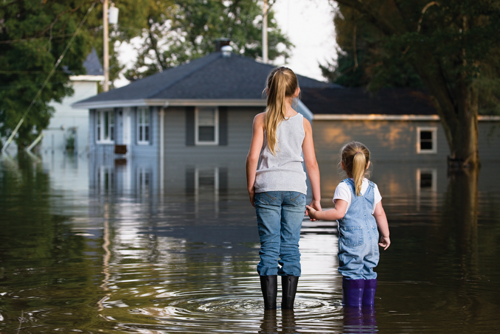 1200pXWater-Damage-Clean-Up-Chicago-2-Girls-1024x683