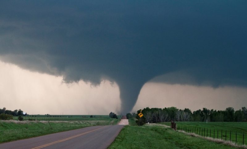 items for tornado disaster kit